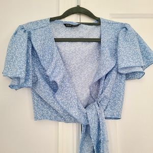 Crop Top Light Blue Ruffle Surplice Neck Knot Ditsy Floral  Small Short Sleeve